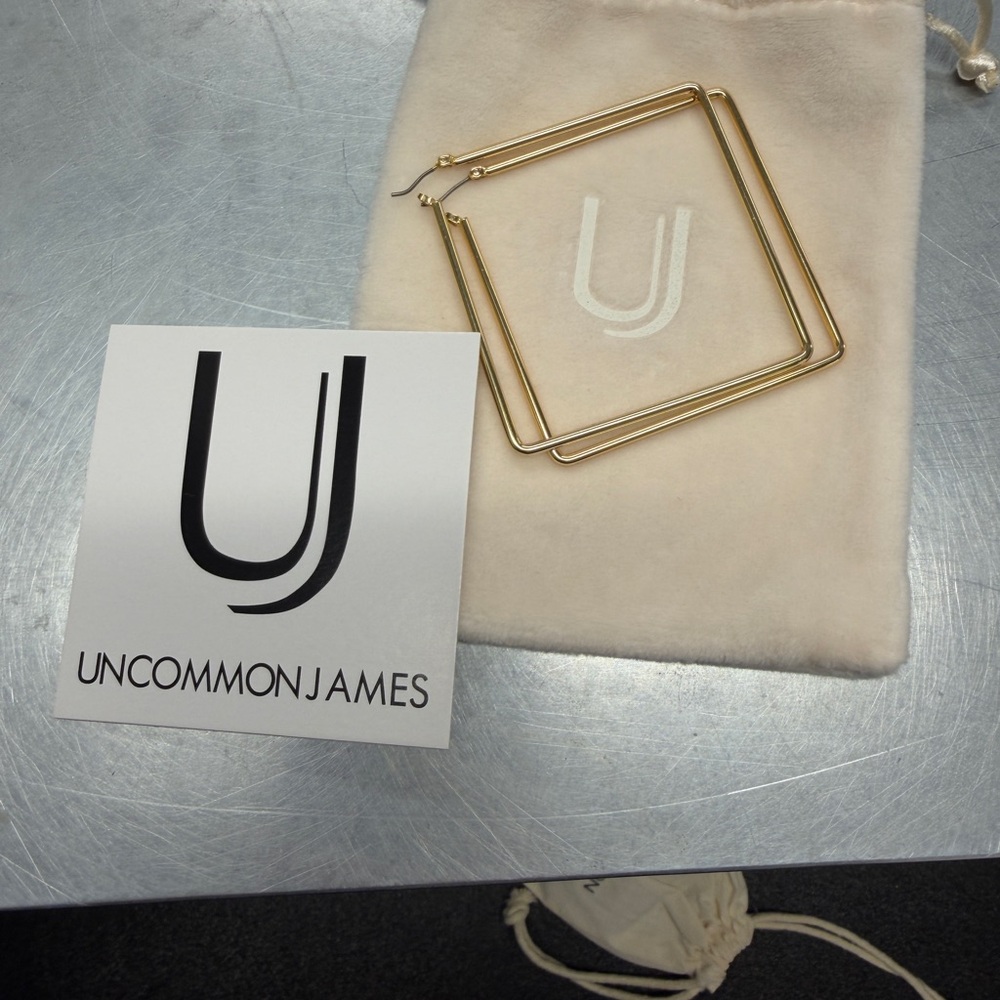 Uncommon James Elegant Gold Geometric Hoops